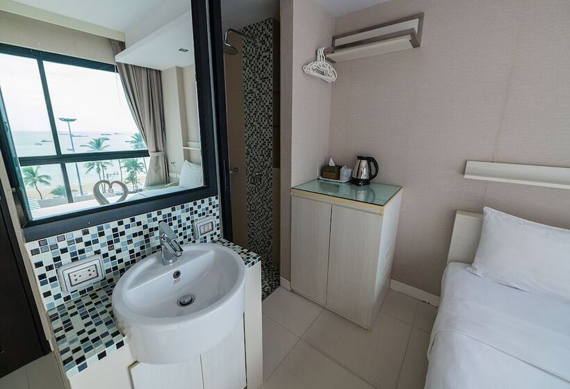 Номер Стандарт Вид на Море, Serenotel Pattaya
