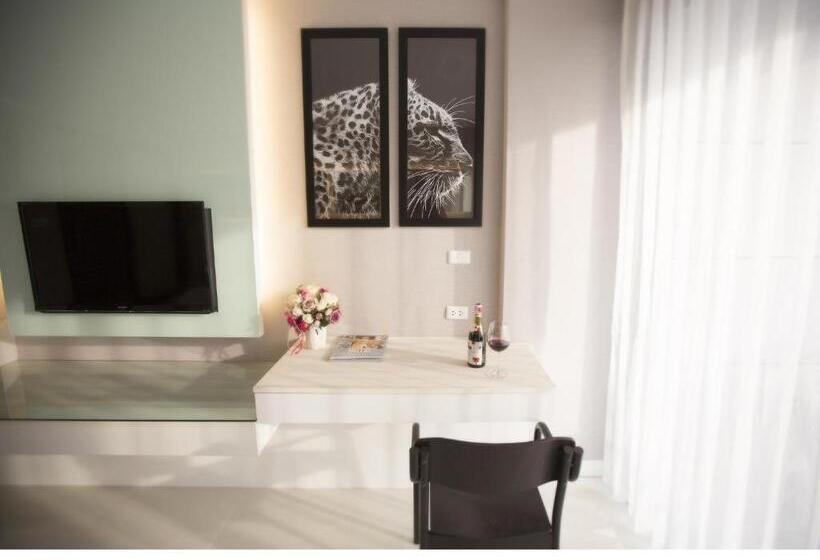 Номер Superior, Serenotel Pattaya