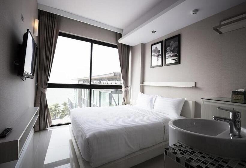 Номер Стандарт Вид на Море, Serenotel Pattaya
