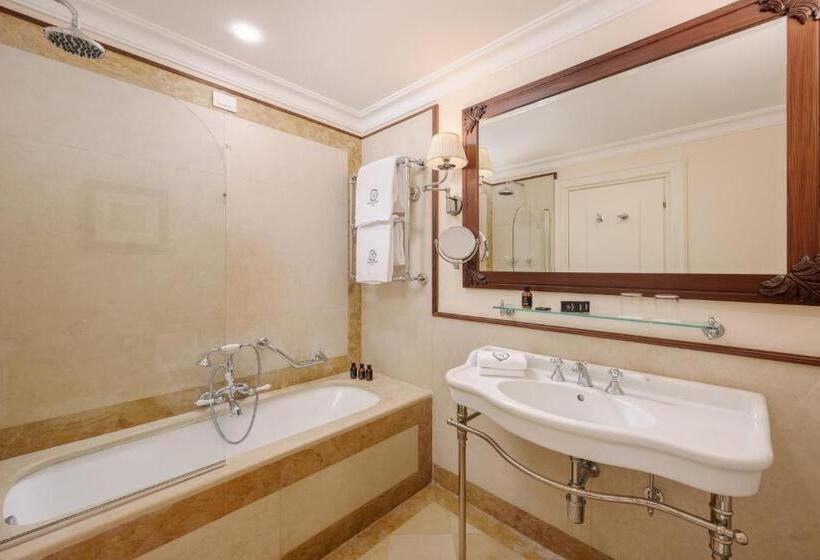 Номер Deluxe Вид на Море, Grand Hotel Bristol Spa Resort, By R Collection Hotels