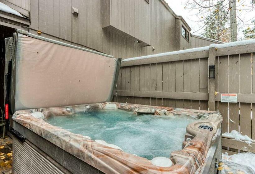 带2个卧室的公寓, 17 Meadow House
