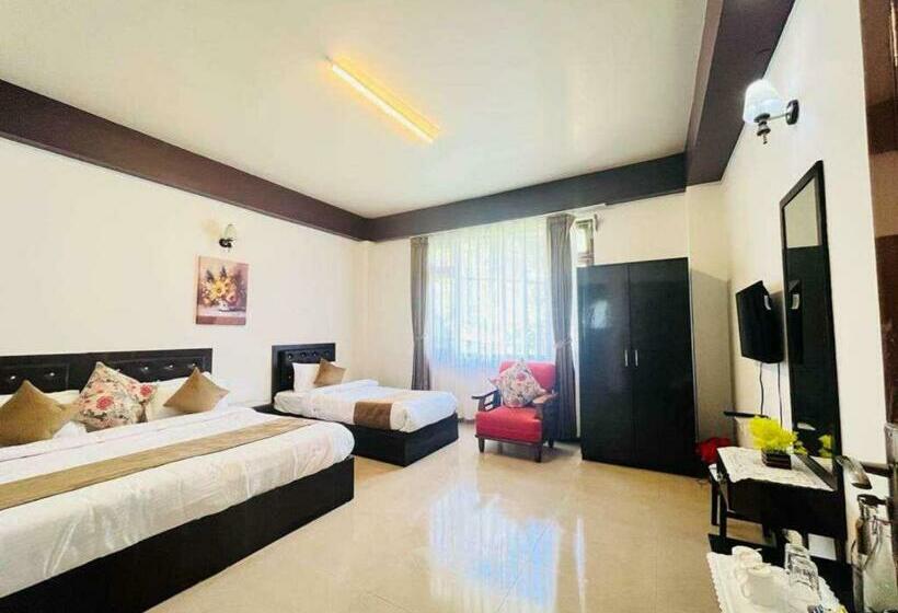 豪华三人间, Maplewood Hotel & Spa