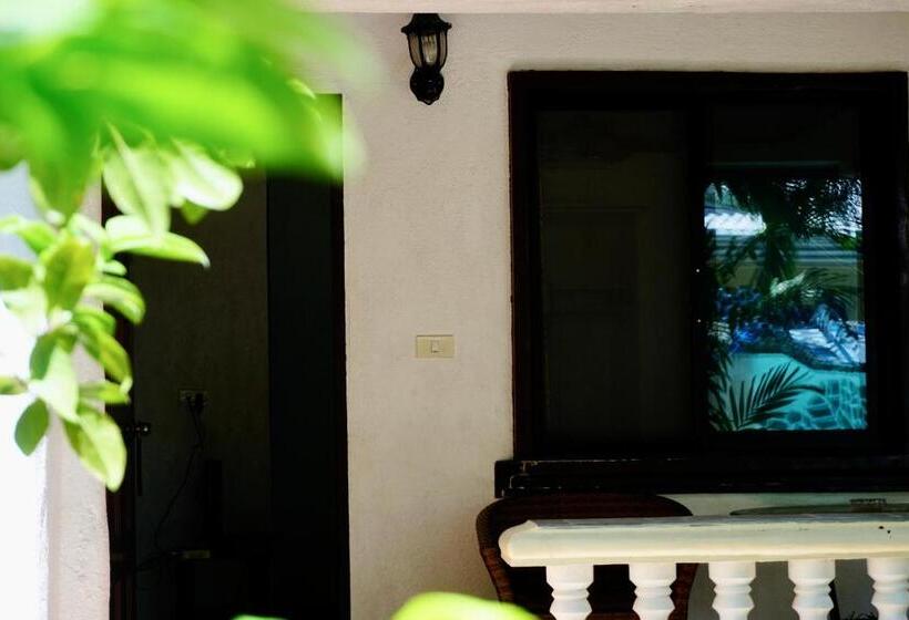 بانگلوی لوکس, Flower Garden Resort