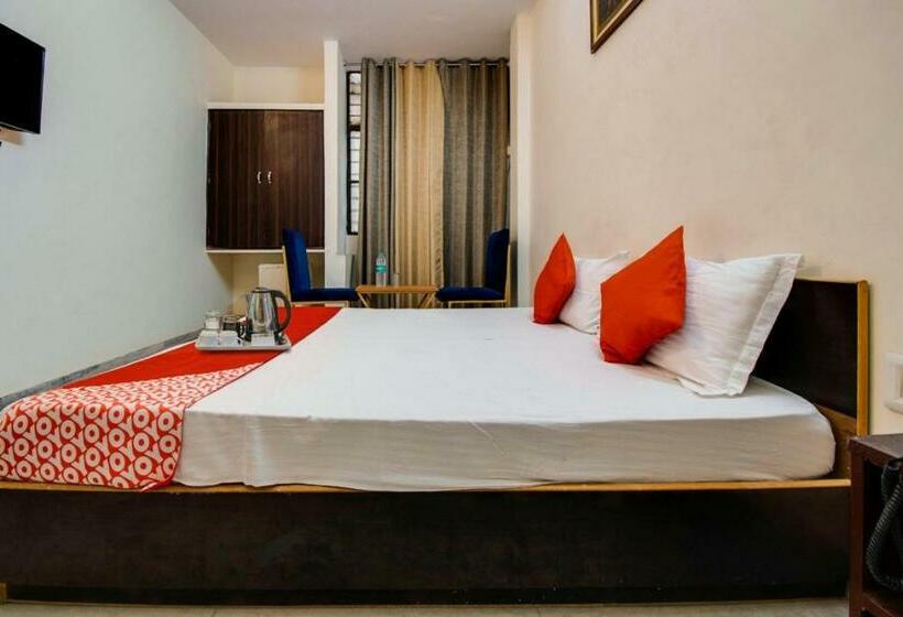 غرفة ديلوكس, Royal Retreat By Hotel Aditya Inn