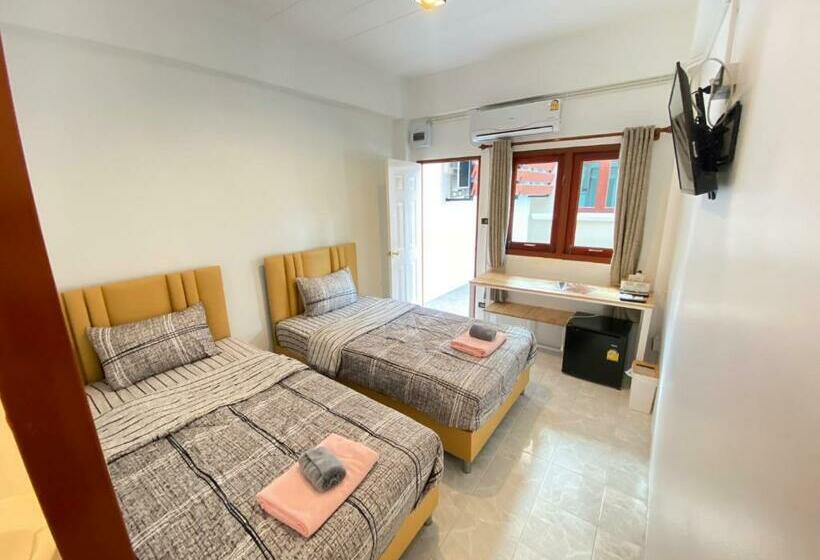 Номер Стандарт, Baan Hall Hostel