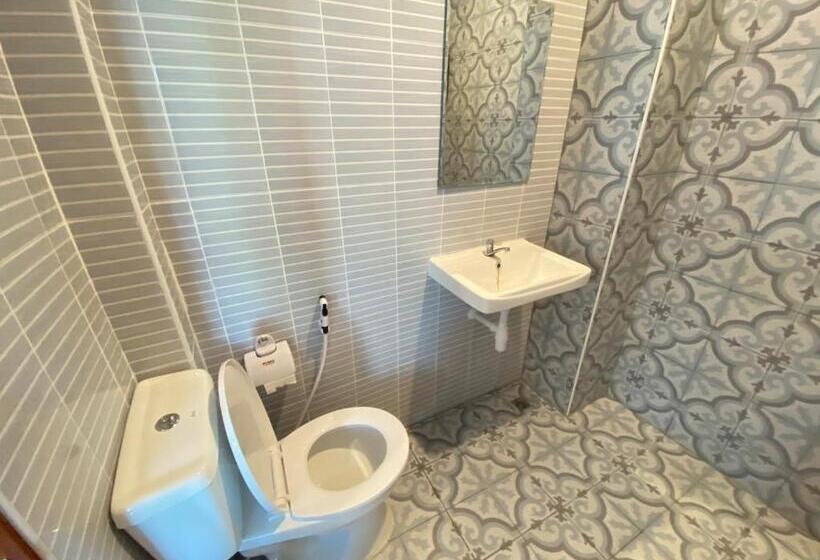 Четырехместный Номер Стандарт, Baan Hall Hostel