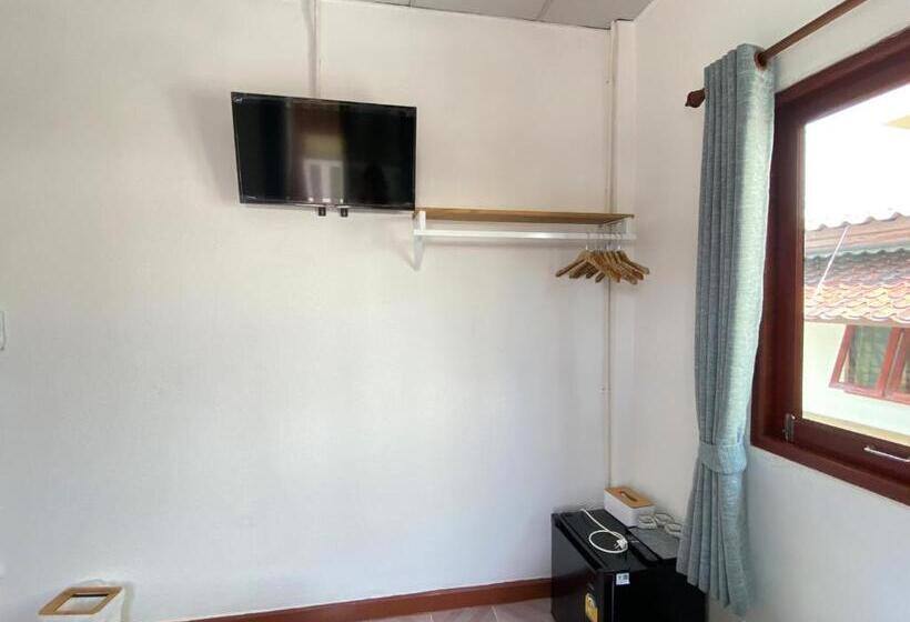 Кровать в Общей Комнате, Baan Hall Hostel