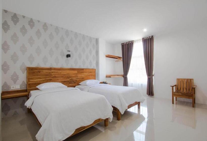 Номер Deluxe, Central Inn Senggigi