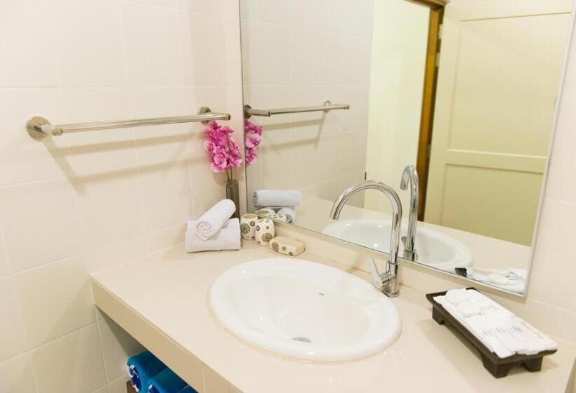 Трехместный Номер Премиум, The Ocean Residence Langkawi