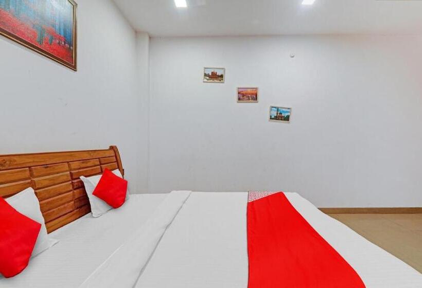 Номер Стандарт, Oyo Flagship 81099 Shri Niketan