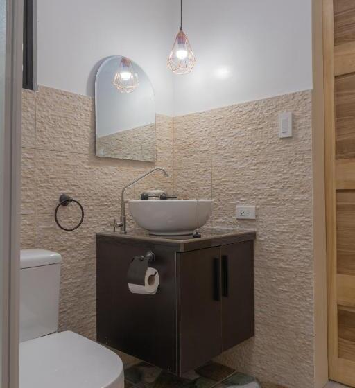 اتاق استاندارد با چشم‌انداز استخر, The Mayana Resort