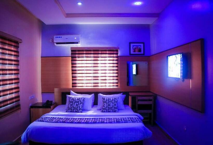 سوییت جونیور لوکس, Mt Deluxe