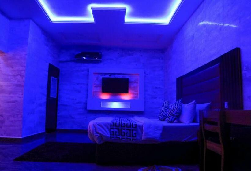 سوییت لوکس, Mt Deluxe