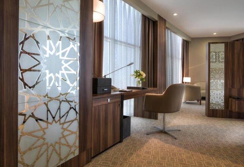 Suite Executiva com Vistas, Bay La Sun Hotel And Marina   Emaar King Abdullah Economic City