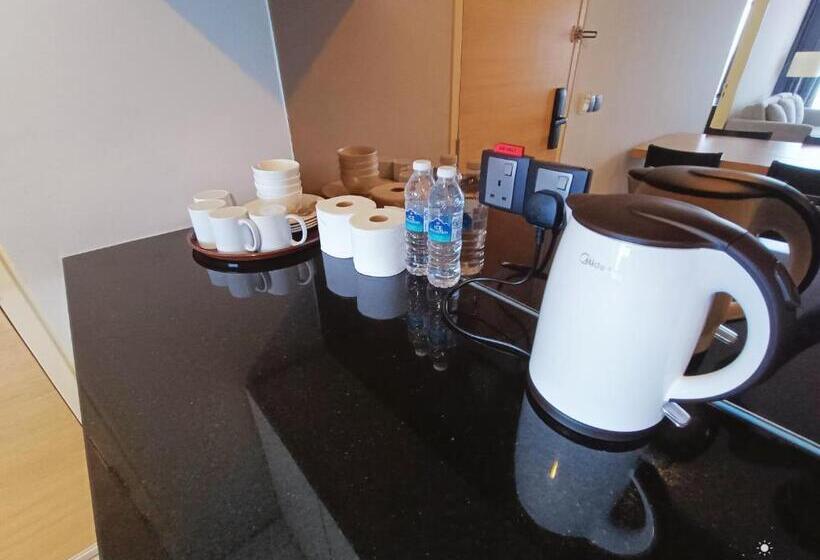 سوئیت با وان آب گرم, Noble Resort Melaka