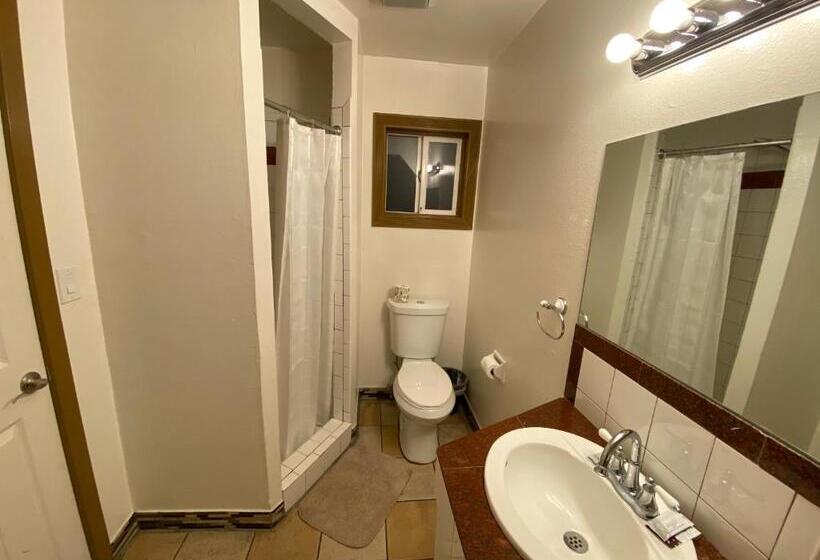 Стандартный Номер Кровать Кинг, Westwind Lodge