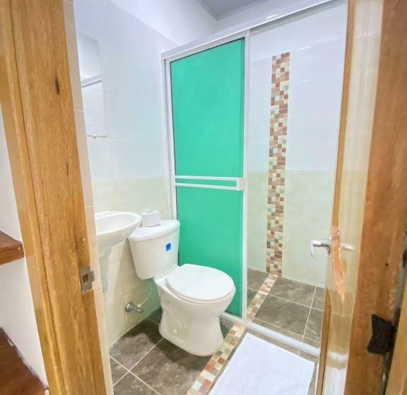 침실 3개 아파트, Hostal Las Flores