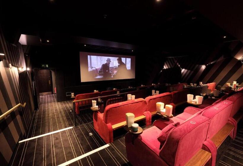 Дом 2 Спальни, Central Mews House Altrincham