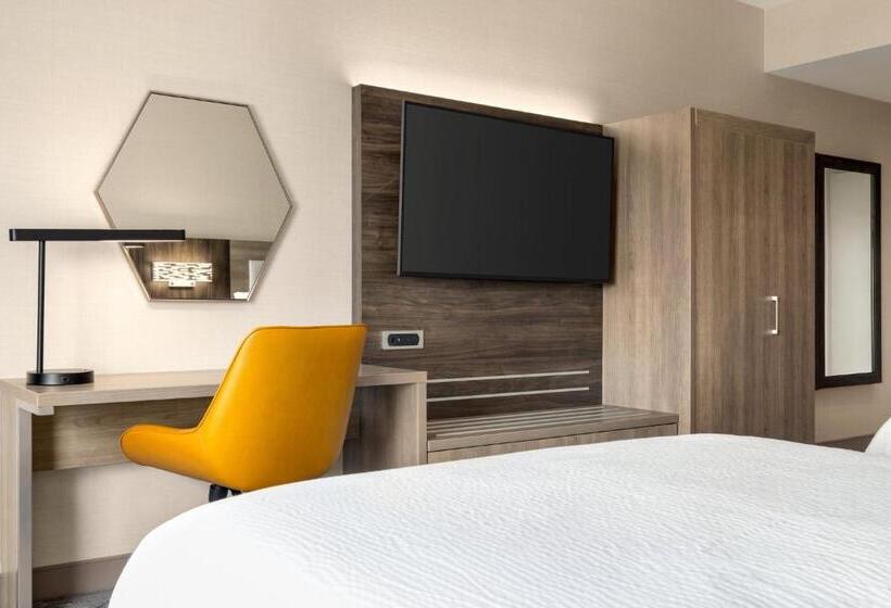 스탠다드 룸 킹사이즈 침대, Holiday Inn Express   Strathroy, An Ihg