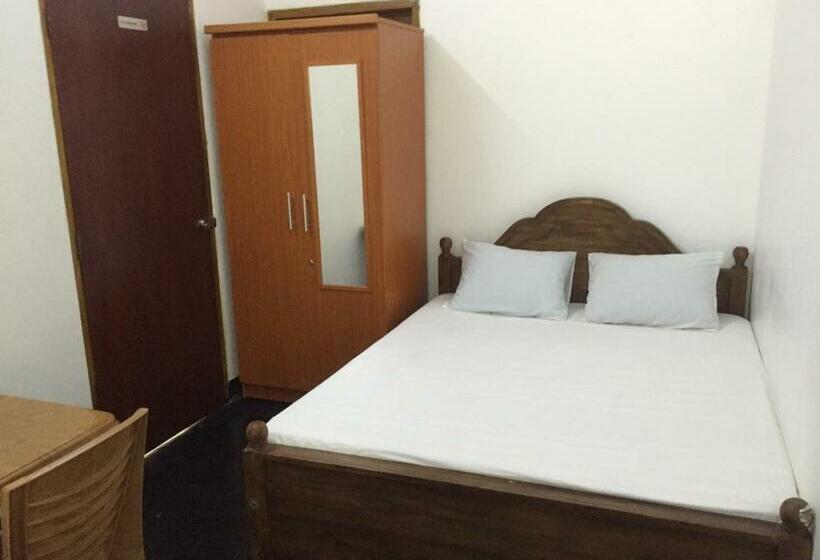 اتاق استاندارد, Yaarl Holiday