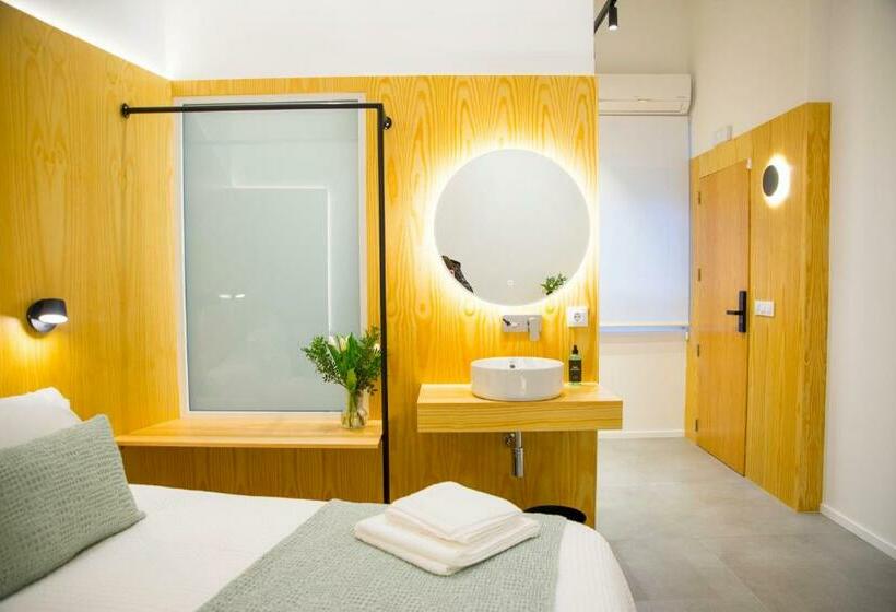 スタンダードルーム, Kalidas Hostel Suites