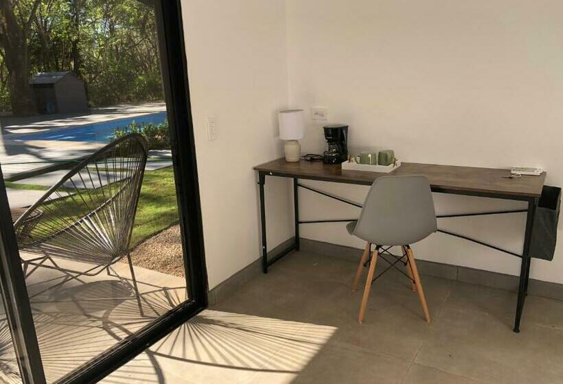 Апартаменты 1 Спальня Вид на Бассейн, Blue Window Boutique Villas