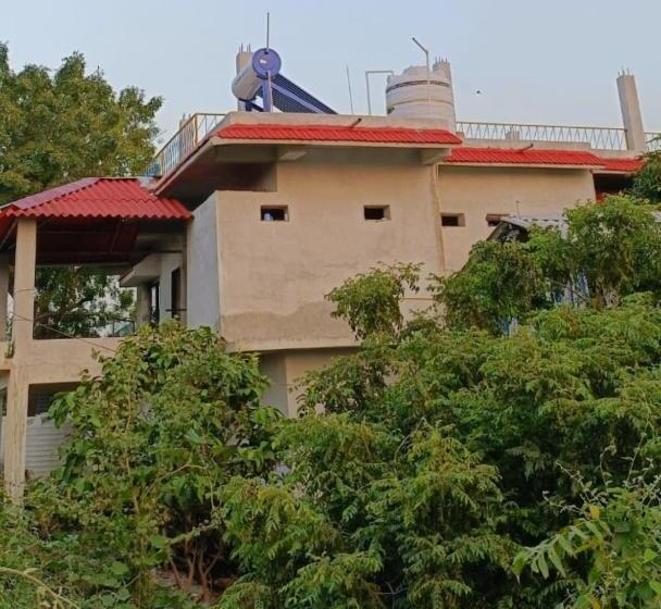 豪华家庭房间, Gokul Farm House