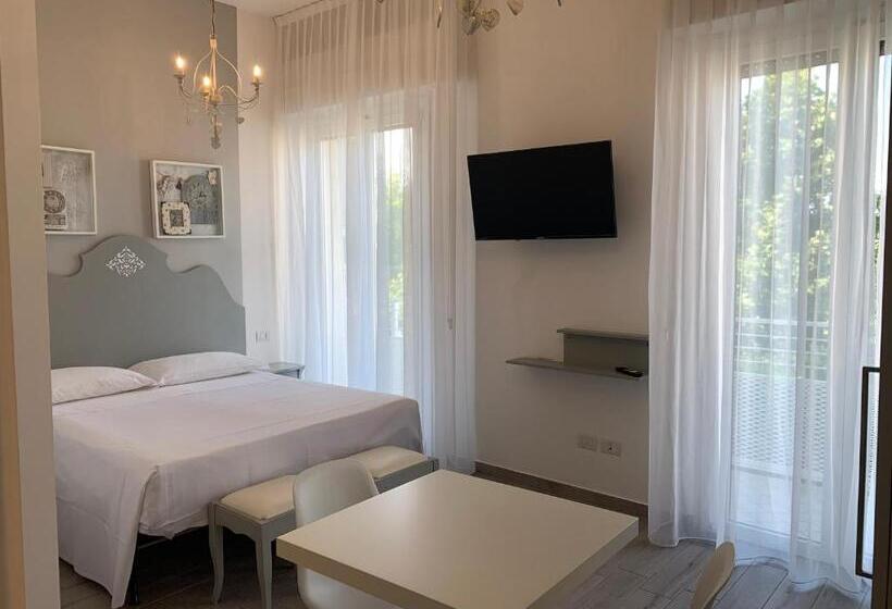 Студио Стандарт Кровать Кинг, Daniel Apartments