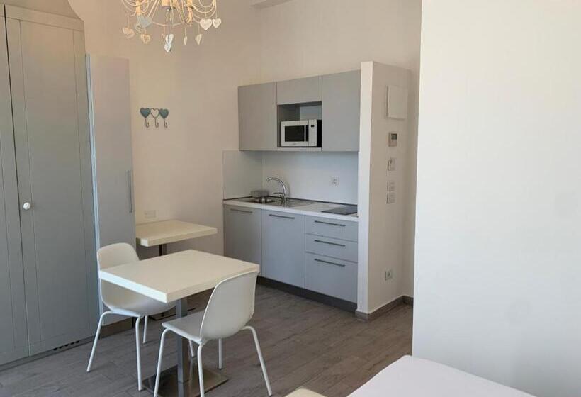 סטודיו סטנדרט, מיטה זוגית, Daniel Apartments