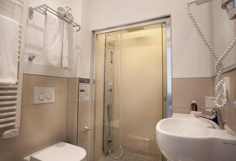 Студио Стандарт Кровать Кинг, Daniel Apartments