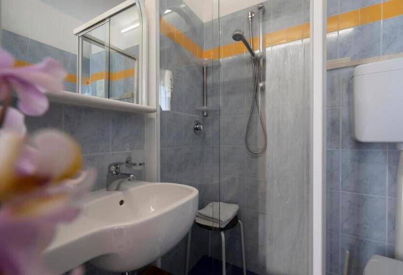 Апартаменты 1 Спальня, Daniel Apartments