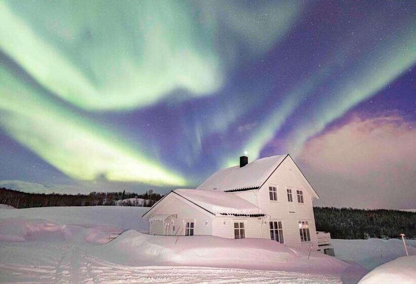 1 Sovrums Hus, Aurora Borealis Observatory