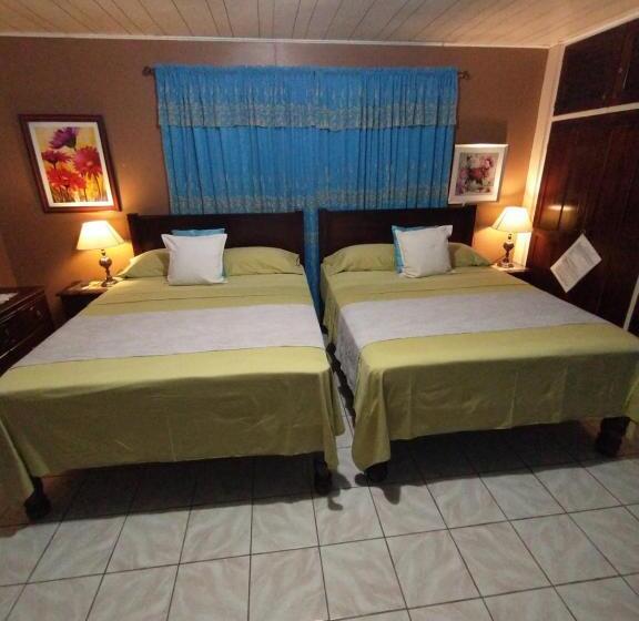 디럭스 스위트, Ultimate Freedom Bed And Breakfast