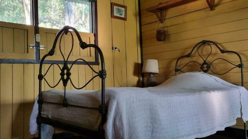 Бунгало Стандарт, Veragua River House