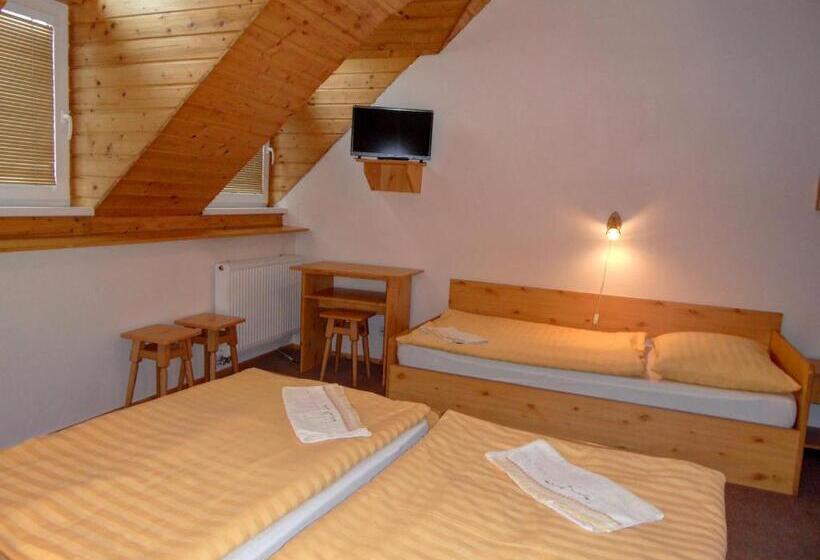Номер Стандарт Трехместный, Penzión Antiqua Villa