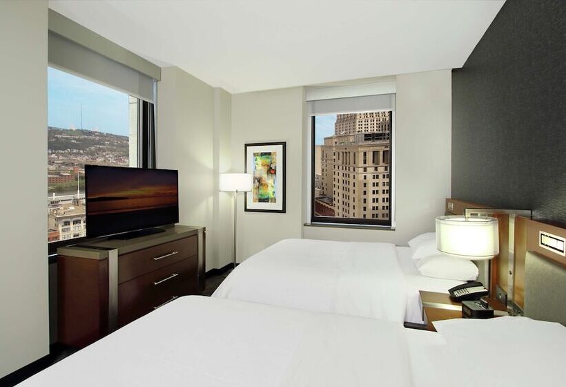 장애인을 위한 스위트, Embassy Suites By Hilton Pittsburgh Downtown