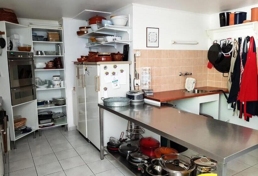 Дом 4 Спальни, Domaine De Chantageasse