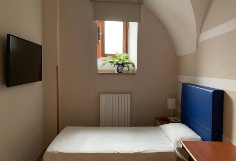 اتاق استاندارد یک نفره, Albergo Ristorante Del Cacciatore