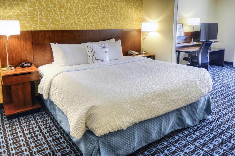 스위트 킹사이즈 침대, Fairfield Inn & Suites By Marriott Princeton