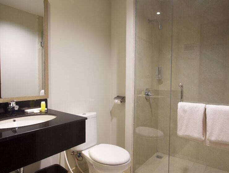 디럭스 룸, Genio Hotel Manado