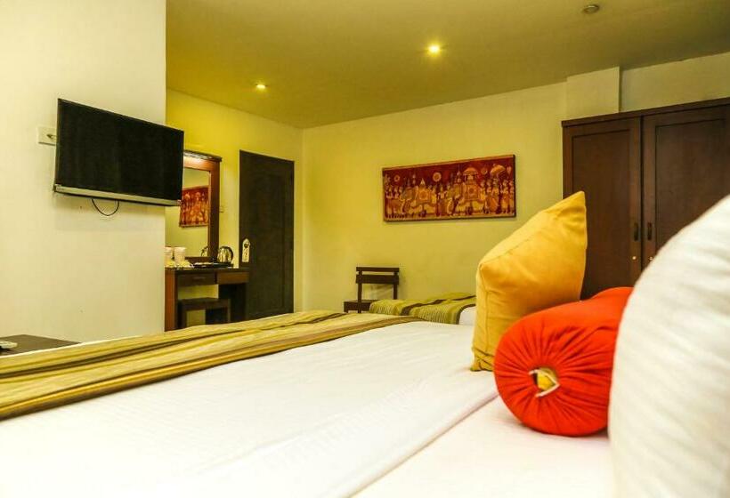 Quarto Estandar, Oak Ray City