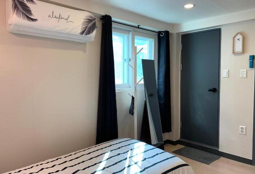 חדר סטנדרט יחיד, Whitetail Guesthouse   Hostel