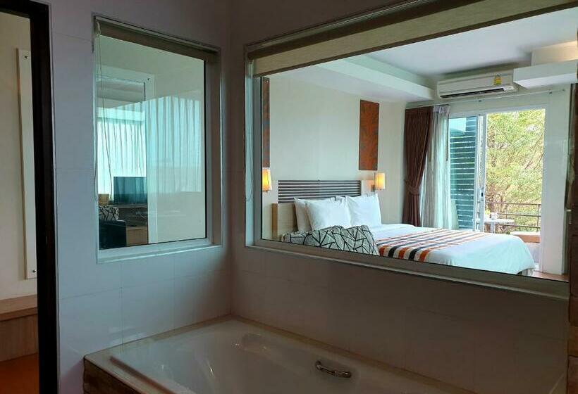 اتاق لوکس, Green Hotel And Resort