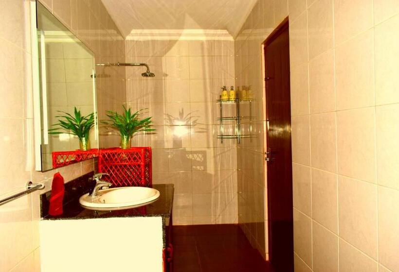 Quarto Deluxe, Asian Jewel Boutique