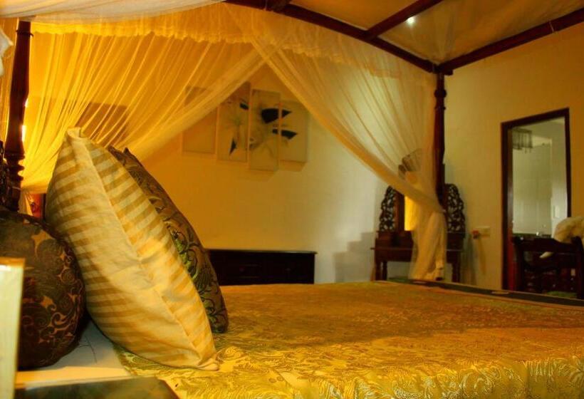 Quarto Deluxe, Asian Jewel Boutique