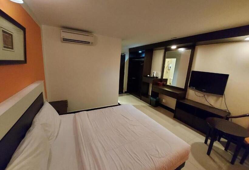 Номер Deluxe, Sahara Sdn Bhd
