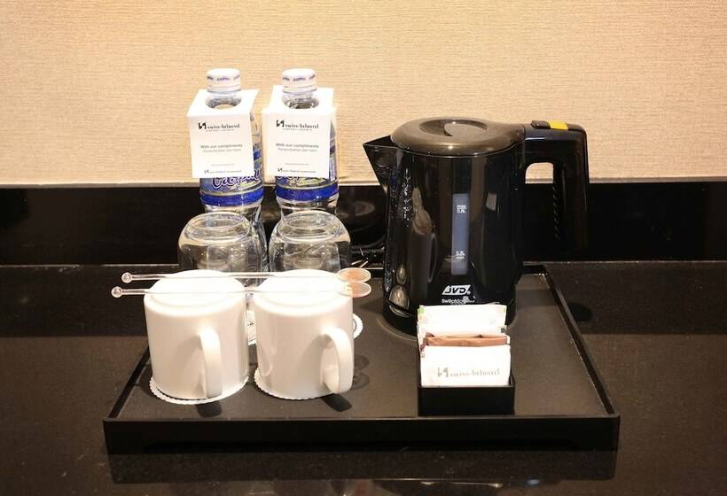 Номер Deluxe, Swiss Belhotel Airport Jakarta