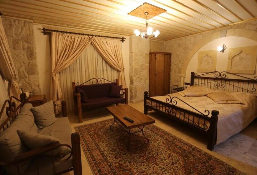 اتاق خانوادگی, Alaturca House