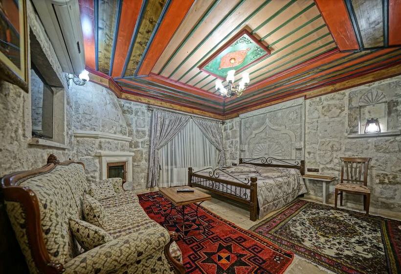 Quarto Deluxe, Alaturca House