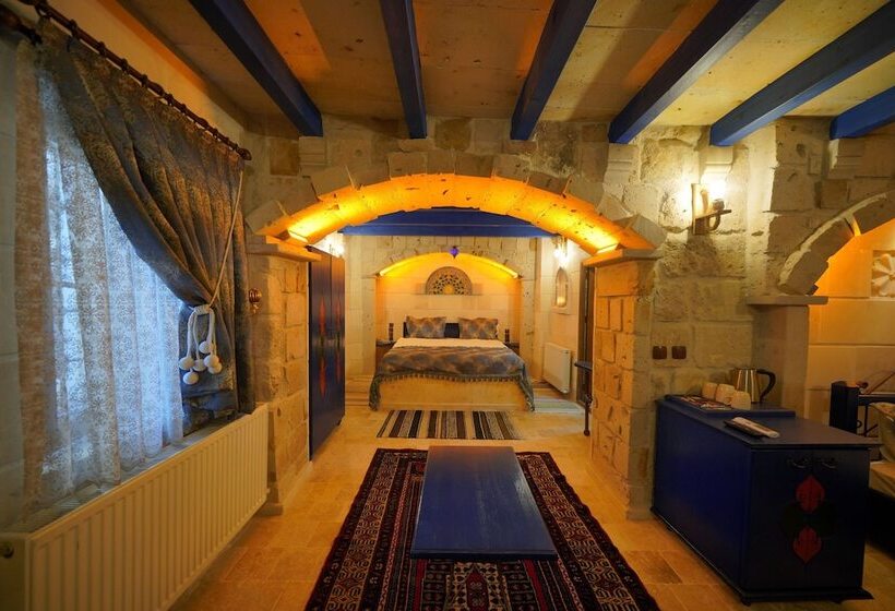 اتاق لوکس سه تخته, Alaturca House